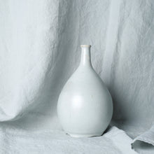 Afbeelding in Gallery-weergave laden, Set van 2 Handgemaakte Vazen
